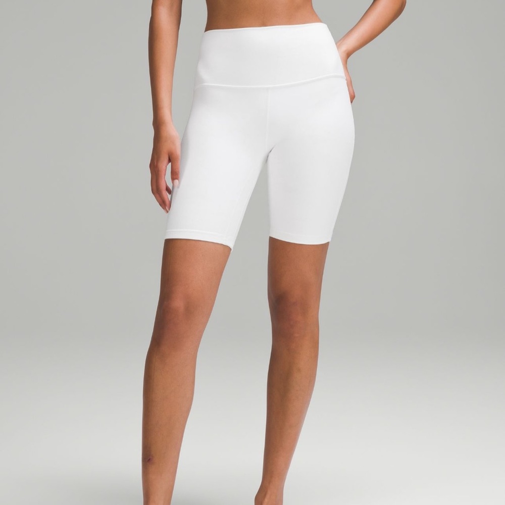 Women’s Lululemon Align High-Rise Shorts 8”